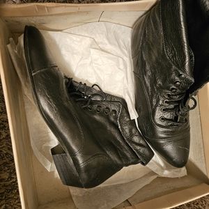 Vintage poppies boots